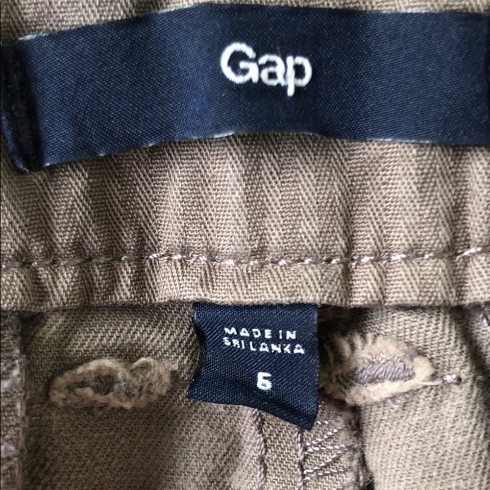GAP Original Khaki Shorts- Washed, Vintage Brown color- women’s size 6 - Picture 4 of 5